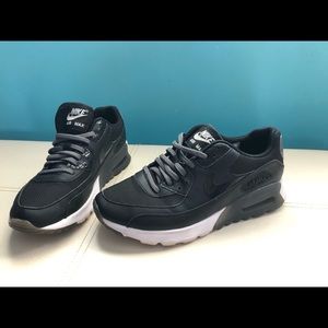 Air max size 6